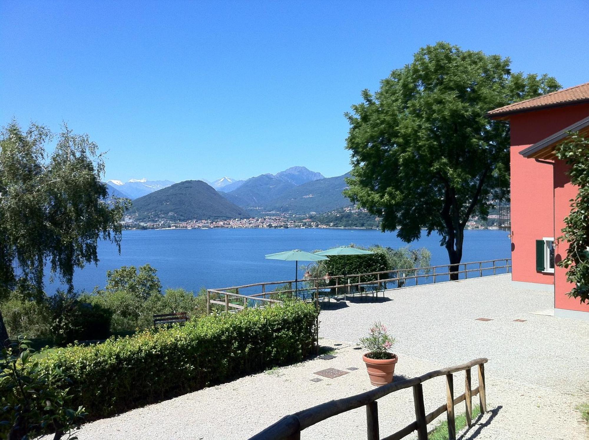 Locanda Pozzetto ลาเวโน มอมเบลโล ภายนอก รูปภาพ