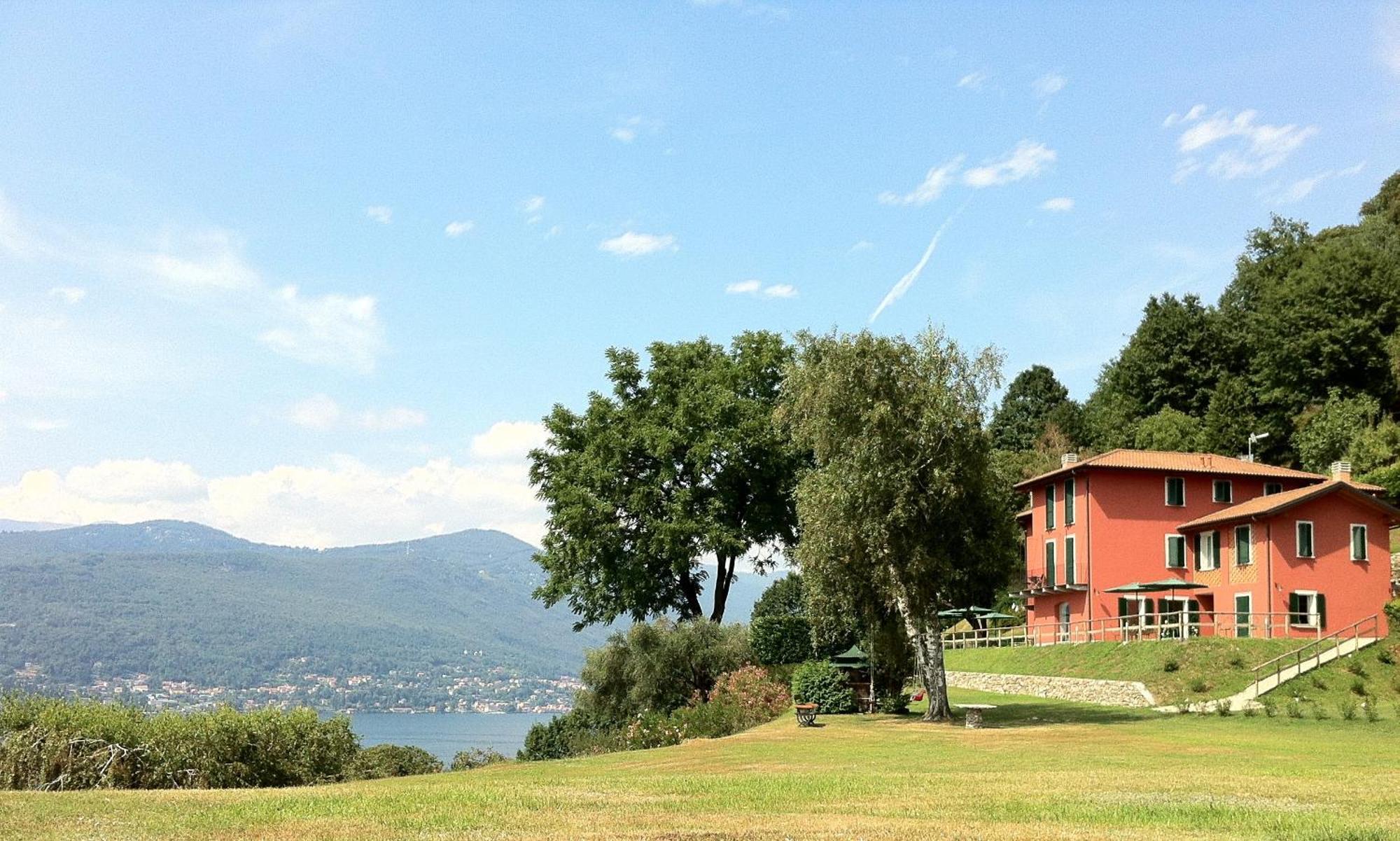 Locanda Pozzetto ลาเวโน มอมเบลโล ภายนอก รูปภาพ