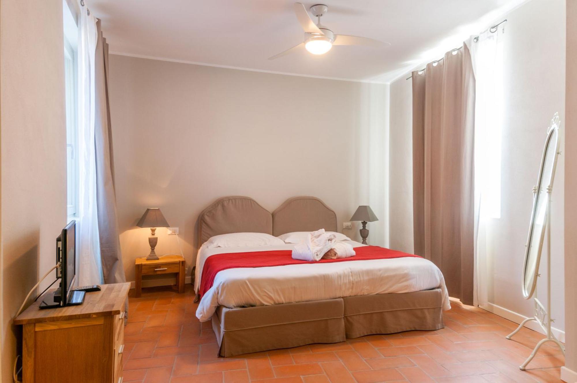 Locanda Pozzetto ลาเวโน มอมเบลโล ห้อง รูปภาพ